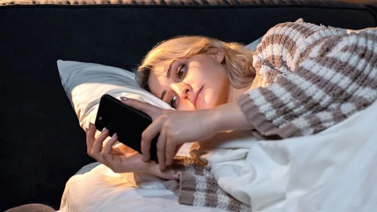 Trouble sommeil social media